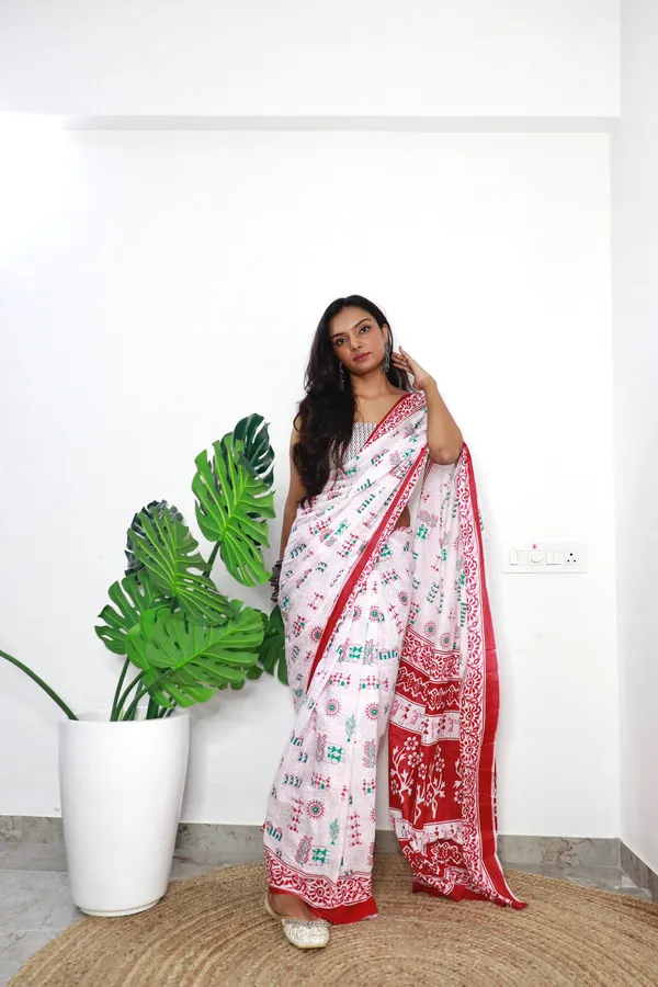 HANDICRAFT_WOMEN'S_Ikkat_PRINT_PURE_SOFT_COTTON_SAREE_WITH_BLOUSE_PIECE_With_Blouse_Piece